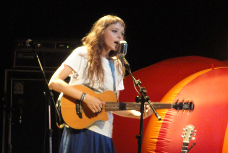 Mallu Magalhaes Pitanga em POA.jpg