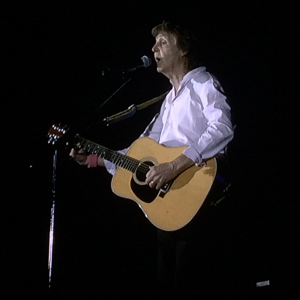 PaulMcCartneyPOA2017_1016_1024